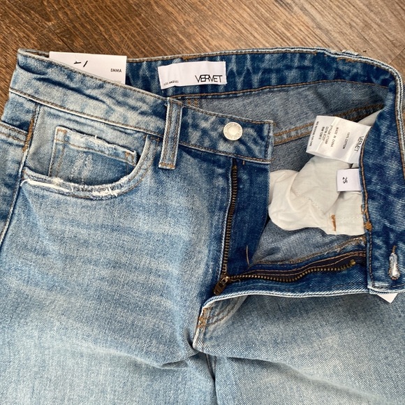 VERVET EMMA HIGH WAISTED MOM JEAN W/DISTRESSED SEMI RIDGID DENIM - Picture 6 of 13